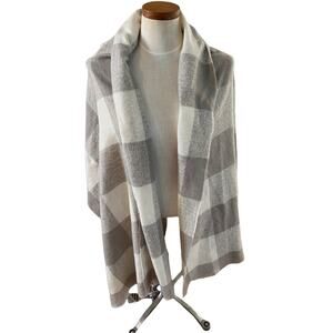 Old Navy large gray oversized blanket wrap